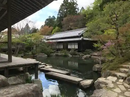 百済寺の庭園