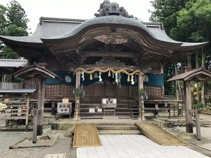 大川上美良布神社の本殿