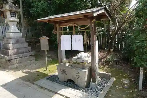 綺原坐健伊那太比賣神社の手水舎
