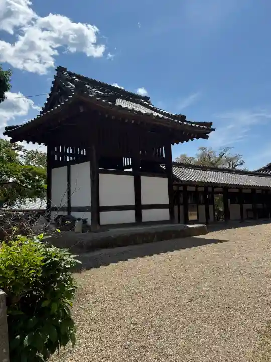 叡福寺の{uncategorized: "未分類", other: "その他", undefined: "問題あり", building: "その他建物", grave: "お墓", sacred_gate: "鳥居", guardian: "狛犬", statue: "像", buddha: "仏像", history: "歴史", nature: "自然", garden: "庭園", animal: "動物", pagoda: "塔", temizu: "手水舎", mountain_gate: "山門・神門", sanctuary: "本殿・本堂", subordinate: "末社・摂社", art: "芸術", scenery: "景色", jizo: "地蔵", ema: "絵馬", goshuin: "御朱印", omikuji: "おみくじ", items: "授与品その他", amulet: "お守り", goshuincho: "御朱印帳", eats: "食事", festival: "お祭り", votive_dance: "神楽", shichigosan: "七五三参", wedding: "結婚式", experience: "体験その他", initially: "初詣", around: "周辺", anti_infection: "感染症対策"}