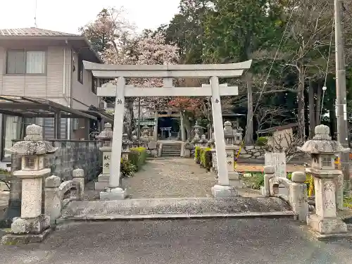 立志神社の鳥居