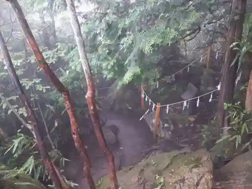 御岩神社の塔