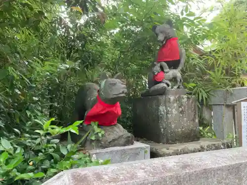 白笹稲荷神社の狛犬