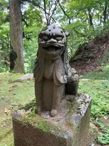 瀧尾神社（日光二荒山神社別宮）の狛犬