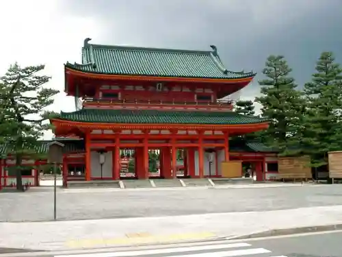 平安神宮の山門・神門