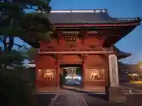 徳願寺の山門・神門