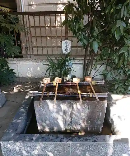 氷川鍬神社の手水