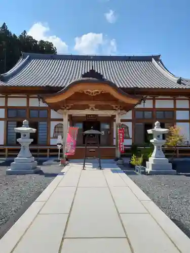 如意山金剛寺の本殿