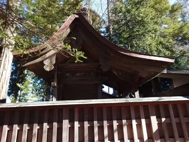 逸見神社の本殿・本堂