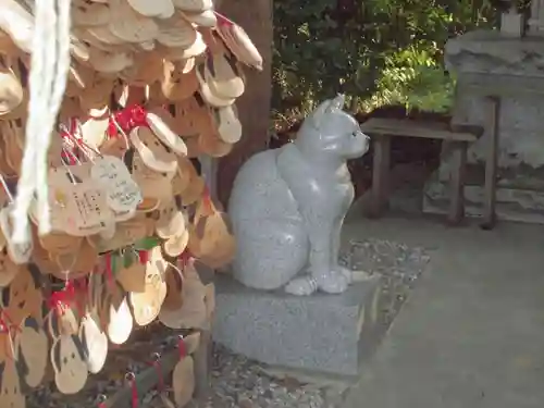 座間神社の狛犬