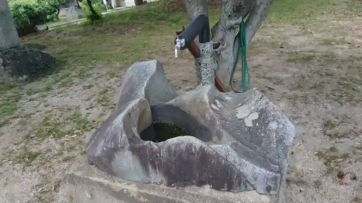 八幡神社の手水舎
