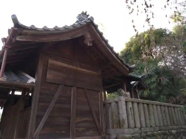 神明社(三丸渕三段割)の本殿・本堂