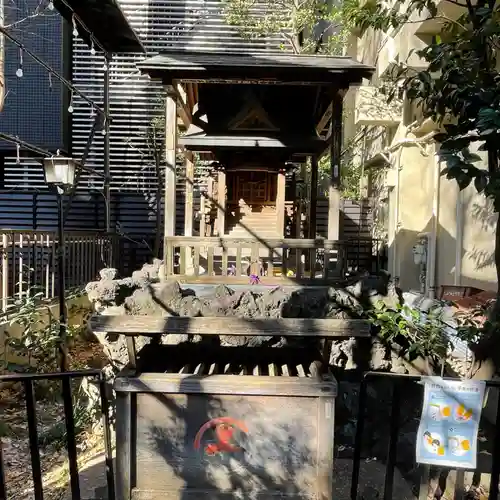 稲荷鬼王神社の末社・摂社