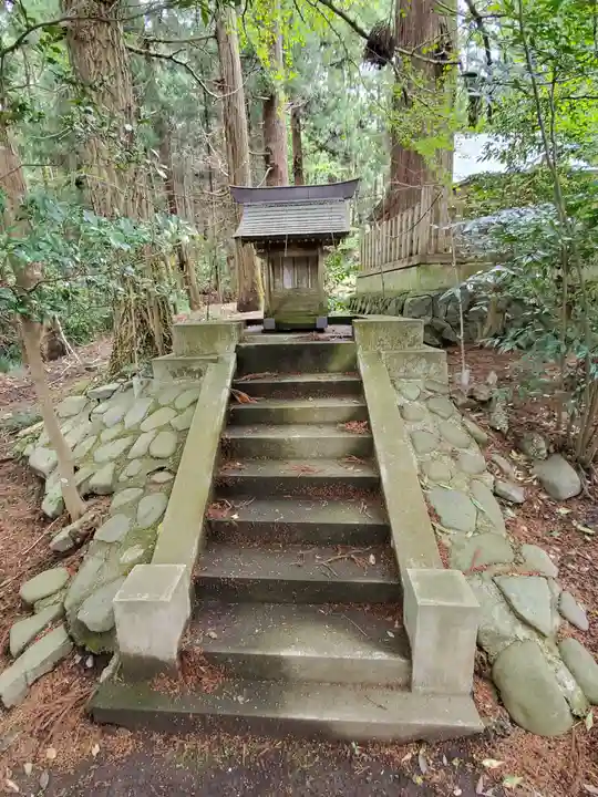 健武山神社の末社・摂社