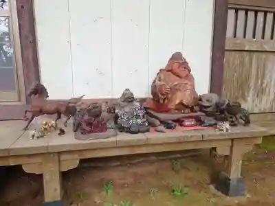 成田熊野神社の像