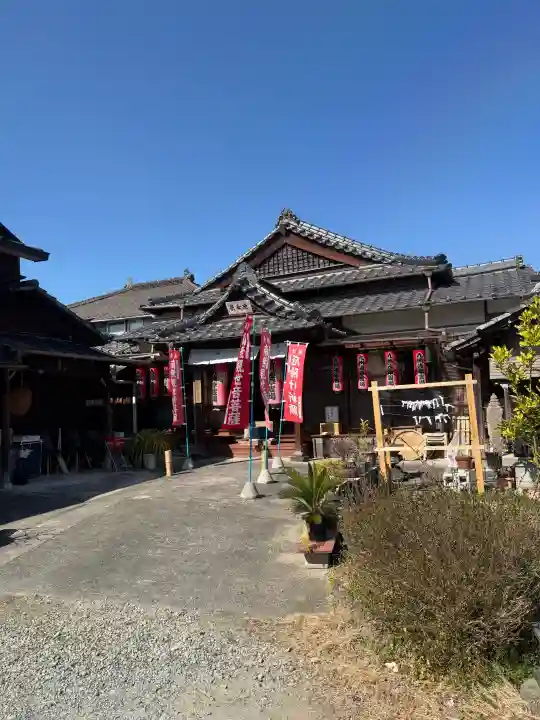 大東寺の{uncategorized: "未分類", other: "その他", undefined: "問題あり", building: "その他建物", grave: "お墓", sacred_gate: "鳥居", guardian: "狛犬", statue: "像", buddha: "仏像", history: "歴史", nature: "自然", garden: "庭園", animal: "動物", pagoda: "塔", temizu: "手水舎", mountain_gate: "山門・神門", sanctuary: "本殿・本堂", subordinate: "末社・摂社", art: "芸術", scenery: "景色", jizo: "地蔵", ema: "絵馬", goshuin: "御朱印", omikuji: "おみくじ", items: "授与品その他", amulet: "お守り", goshuincho: "御朱印帳", eats: "食事", festival: "お祭り", votive_dance: "神楽", shichigosan: "七五三参", wedding: "結婚式", experience: "体験その他", initially: "初詣", around: "周辺", anti_infection: "感染症対策"}