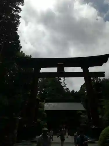 北口本宮冨士浅間神社の鳥居