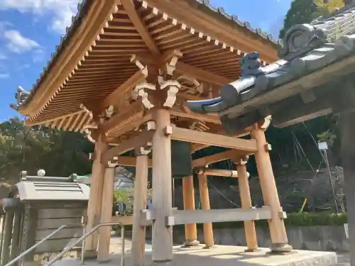 蔵田寺の{uncategorized: "未分類", other: "その他", undefined: "問題あり", building: "その他建物", grave: "お墓", sacred_gate: "鳥居", guardian: "狛犬", statue: "像", buddha: "仏像", history: "歴史", nature: "自然", garden: "庭園", animal: "動物", pagoda: "塔", temizu: "手水舎", mountain_gate: "山門・神門", sanctuary: "本殿・本堂", subordinate: "末社・摂社", art: "芸術", scenery: "景色", jizo: "地蔵", ema: "絵馬", goshuin: "御朱印", omikuji: "おみくじ", items: "授与品その他", amulet: "お守り", goshuincho: "御朱印帳", eats: "食事", festival: "お祭り", votive_dance: "神楽", shichigosan: "七五三参", wedding: "結婚式", experience: "体験その他", initially: "初詣", around: "周辺", anti_infection: "感染症対策"}