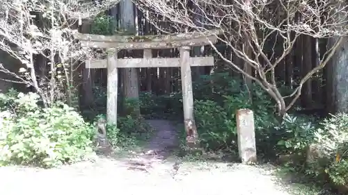 西光寺の鳥居