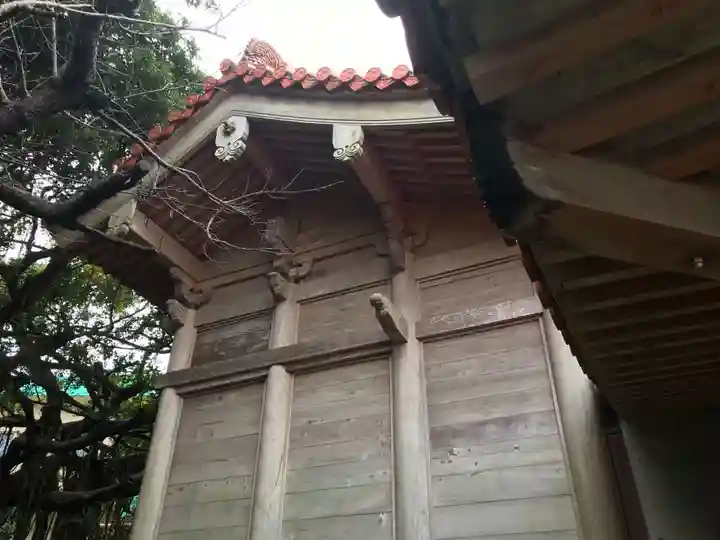 識名宮の本殿・本堂