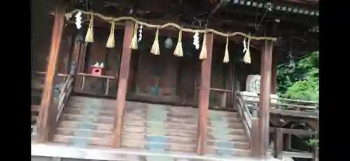 長等神社の本殿