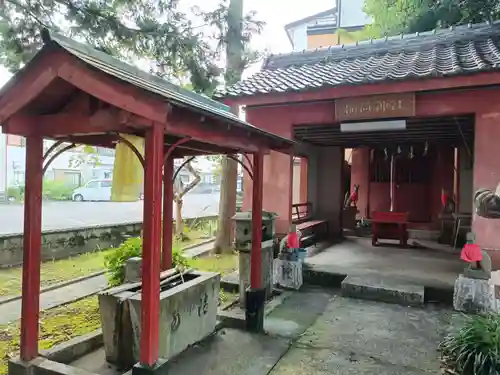稲荷神社の手水舎