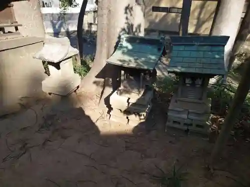 尾曳稲荷神社の末社・摂社