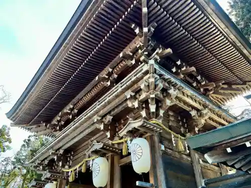 伊佐須美神社の{uncategorized: "未分類", other: "その他", undefined: "問題あり", building: "その他建物", grave: "お墓", sacred_gate: "鳥居", guardian: "狛犬", statue: "像", buddha: "仏像", history: "歴史", nature: "自然", garden: "庭園", animal: "動物", pagoda: "塔", temizu: "手水舎", mountain_gate: "山門・神門", sanctuary: "本殿・本堂", subordinate: "末社・摂社", art: "芸術", scenery: "景色", jizo: "地蔵", ema: "絵馬", goshuin: "御朱印", omikuji: "おみくじ", items: "授与品その他", amulet: "お守り", goshuincho: "御朱印帳", eats: "食事", festival: "お祭り", votive_dance: "神楽", shichigosan: "七五三参", wedding: "結婚式", experience: "体験その他", initially: "初詣", around: "周辺", anti_infection: "感染症対策"}