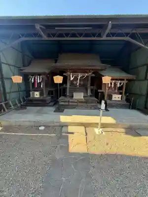諏訪神社の{uncategorized: "未分類", other: "その他", undefined: "問題あり", building: "その他建物", grave: "お墓", sacred_gate: "鳥居", guardian: "狛犬", statue: "像", buddha: "仏像", history: "歴史", nature: "自然", garden: "庭園", animal: "動物", pagoda: "塔", temizu: "手水舎", mountain_gate: "山門・神門", sanctuary: "本殿・本堂", subordinate: "末社・摂社", art: "芸術", scenery: "景色", jizo: "地蔵", ema: "絵馬", goshuin: "御朱印", omikuji: "おみくじ", items: "授与品その他", amulet: "お守り", goshuincho: "御朱印帳", eats: "食事", festival: "お祭り", votive_dance: "神楽", shichigosan: "七五三参", wedding: "結婚式", experience: "体験その他", initially: "初詣", around: "周辺", anti_infection: "感染症対策"}