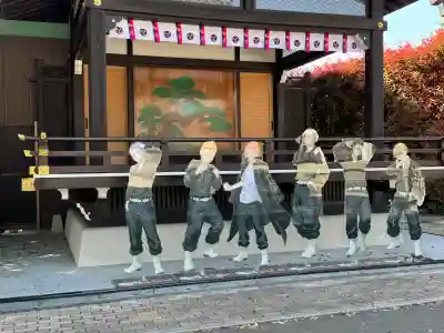 中野沼袋氷川神社の{uncategorized: "未分類", other: "その他", undefined: "問題あり", building: "その他建物", grave: "お墓", sacred_gate: "鳥居", guardian: "狛犬", statue: "像", buddha: "仏像", history: "歴史", nature: "自然", garden: "庭園", animal: "動物", pagoda: "塔", temizu: "手水舎", mountain_gate: "山門・神門", sanctuary: "本殿・本堂", subordinate: "末社・摂社", art: "芸術", scenery: "景色", jizo: "地蔵", ema: "絵馬", goshuin: "御朱印", omikuji: "おみくじ", items: "授与品その他", amulet: "お守り", goshuincho: "御朱印帳", eats: "食事", festival: "お祭り", votive_dance: "神楽", shichigosan: "七五三参", wedding: "結婚式", experience: "体験その他", initially: "初詣", around: "周辺", anti_infection: "感染症対策"}