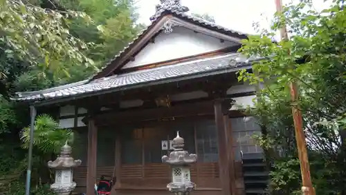 西方寺の本殿・本堂