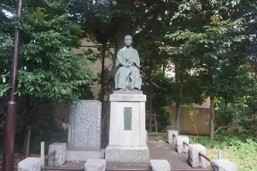 自由が丘熊野神社の像