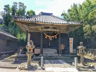 筒島弁財天の本殿・本堂