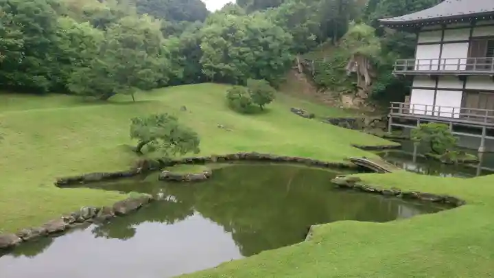 建長寺の{uncategorized: "未分類", other: "その他", undefined: "問題あり", building: "その他建物", grave: "お墓", sacred_gate: "鳥居", guardian: "狛犬", statue: "像", buddha: "仏像", history: "歴史", nature: "自然", garden: "庭園", animal: "動物", pagoda: "塔", temizu: "手水舎", mountain_gate: "山門・神門", sanctuary: "本殿・本堂", subordinate: "末社・摂社", art: "芸術", scenery: "景色", jizo: "地蔵", ema: "絵馬", goshuin: "御朱印", omikuji: "おみくじ", items: "授与品その他", amulet: "お守り", goshuincho: "御朱印帳", eats: "食事", festival: "お祭り", votive_dance: "神楽", shichigosan: "七五三参", wedding: "結婚式", experience: "体験その他", initially: "初詣", around: "周辺", anti_infection: "感染症対策"}