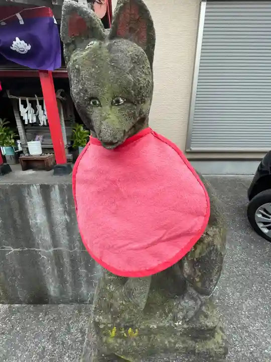 稲荷社(横浜市神奈川区亀住町)の狛犬