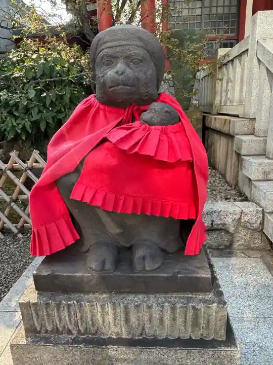 日枝神社の{uncategorized: "未分類", other: "その他", undefined: "問題あり", building: "その他建物", grave: "お墓", sacred_gate: "鳥居", guardian: "狛犬", statue: "像", buddha: "仏像", history: "歴史", nature: "自然", garden: "庭園", animal: "動物", pagoda: "塔", temizu: "手水舎", mountain_gate: "山門・神門", sanctuary: "本殿・本堂", subordinate: "末社・摂社", art: "芸術", scenery: "景色", jizo: "地蔵", ema: "絵馬", goshuin: "御朱印", omikuji: "おみくじ", items: "授与品その他", amulet: "お守り", goshuincho: "御朱印帳", eats: "食事", festival: "お祭り", votive_dance: "神楽", shichigosan: "七五三参", wedding: "結婚式", experience: "体験その他", initially: "初詣", around: "周辺", anti_infection: "感染症対策"}
