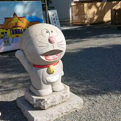 富知六所浅間神社の像