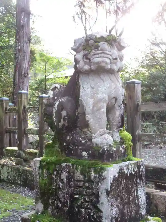 吉野神宮の狛犬