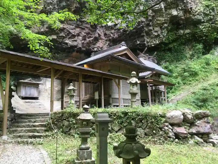 壇鏡神社の本殿・本堂