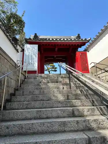 一心寺の山門