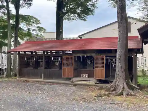 諏訪八幡神社の本殿