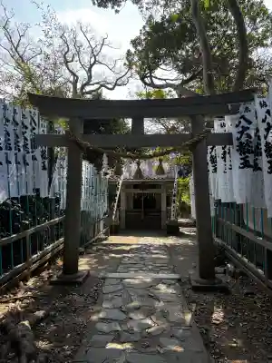 八大龍神社の{uncategorized: "未分類", other: "その他", undefined: "問題あり", building: "その他建物", grave: "お墓", sacred_gate: "鳥居", guardian: "狛犬", statue: "像", buddha: "仏像", history: "歴史", nature: "自然", garden: "庭園", animal: "動物", pagoda: "塔", temizu: "手水舎", mountain_gate: "山門・神門", sanctuary: "本殿・本堂", subordinate: "末社・摂社", art: "芸術", scenery: "景色", jizo: "地蔵", ema: "絵馬", goshuin: "御朱印", omikuji: "おみくじ", items: "授与品その他", amulet: "お守り", goshuincho: "御朱印帳", eats: "食事", festival: "お祭り", votive_dance: "神楽", shichigosan: "七五三参", wedding: "結婚式", experience: "体験その他", initially: "初詣", around: "周辺", anti_infection: "感染症対策"}