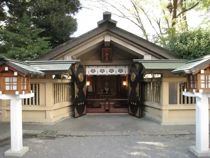東郷神社の本殿・本堂
