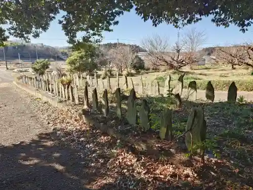 八宮神社（廣野）の{uncategorized: "未分類", other: "その他", undefined: "問題あり", building: "その他建物", grave: "お墓", sacred_gate: "鳥居", guardian: "狛犬", statue: "像", buddha: "仏像", history: "歴史", nature: "自然", garden: "庭園", animal: "動物", pagoda: "塔", temizu: "手水舎", mountain_gate: "山門・神門", sanctuary: "本殿・本堂", subordinate: "末社・摂社", art: "芸術", scenery: "景色", jizo: "地蔵", ema: "絵馬", goshuin: "御朱印", omikuji: "おみくじ", items: "授与品その他", amulet: "お守り", goshuincho: "御朱印帳", eats: "食事", festival: "お祭り", votive_dance: "神楽", shichigosan: "七五三参", wedding: "結婚式", experience: "体験その他", initially: "初詣", around: "周辺", anti_infection: "感染症対策"}