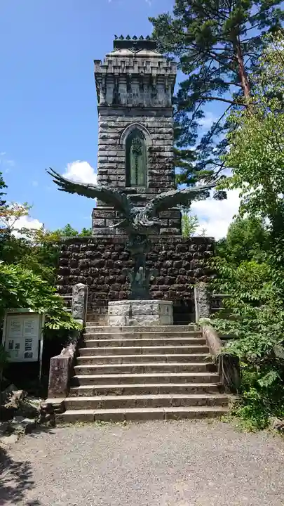 宮城縣護國神社の塔