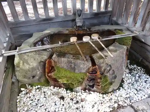 若一王子神社の手水舎