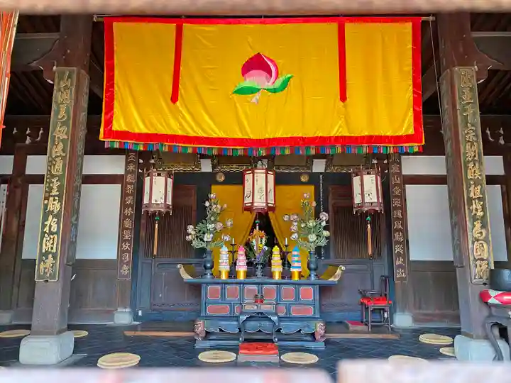 萬福寺の本殿・本堂