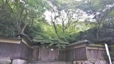光明寺瑠璃光院の山門・神門