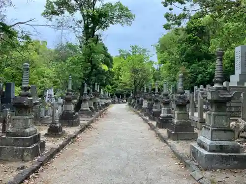 八事山 興正寺のお墓