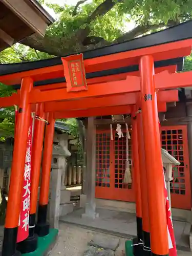 七松八幡神社の末社・摂社